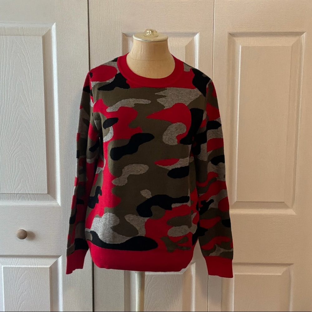 Sen Women’s Sweater Red, Black & Green Camo Print Sz.3